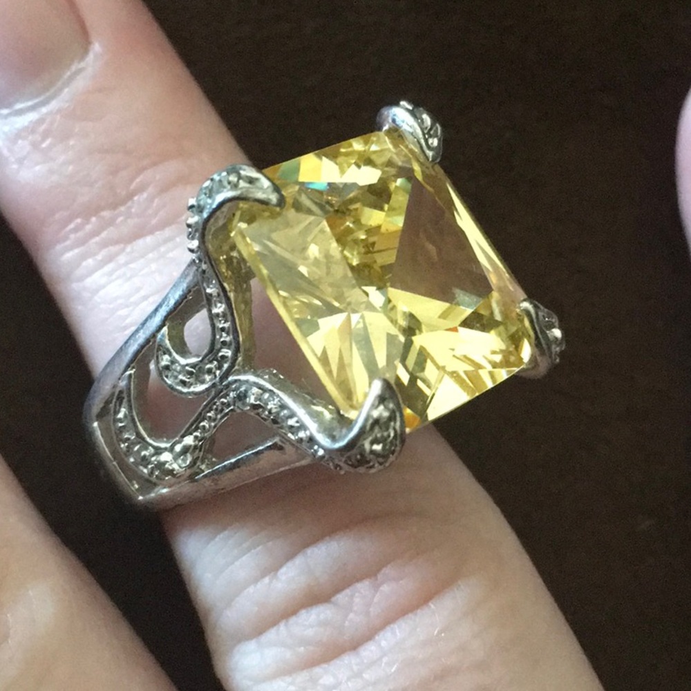 Scapolite ring.